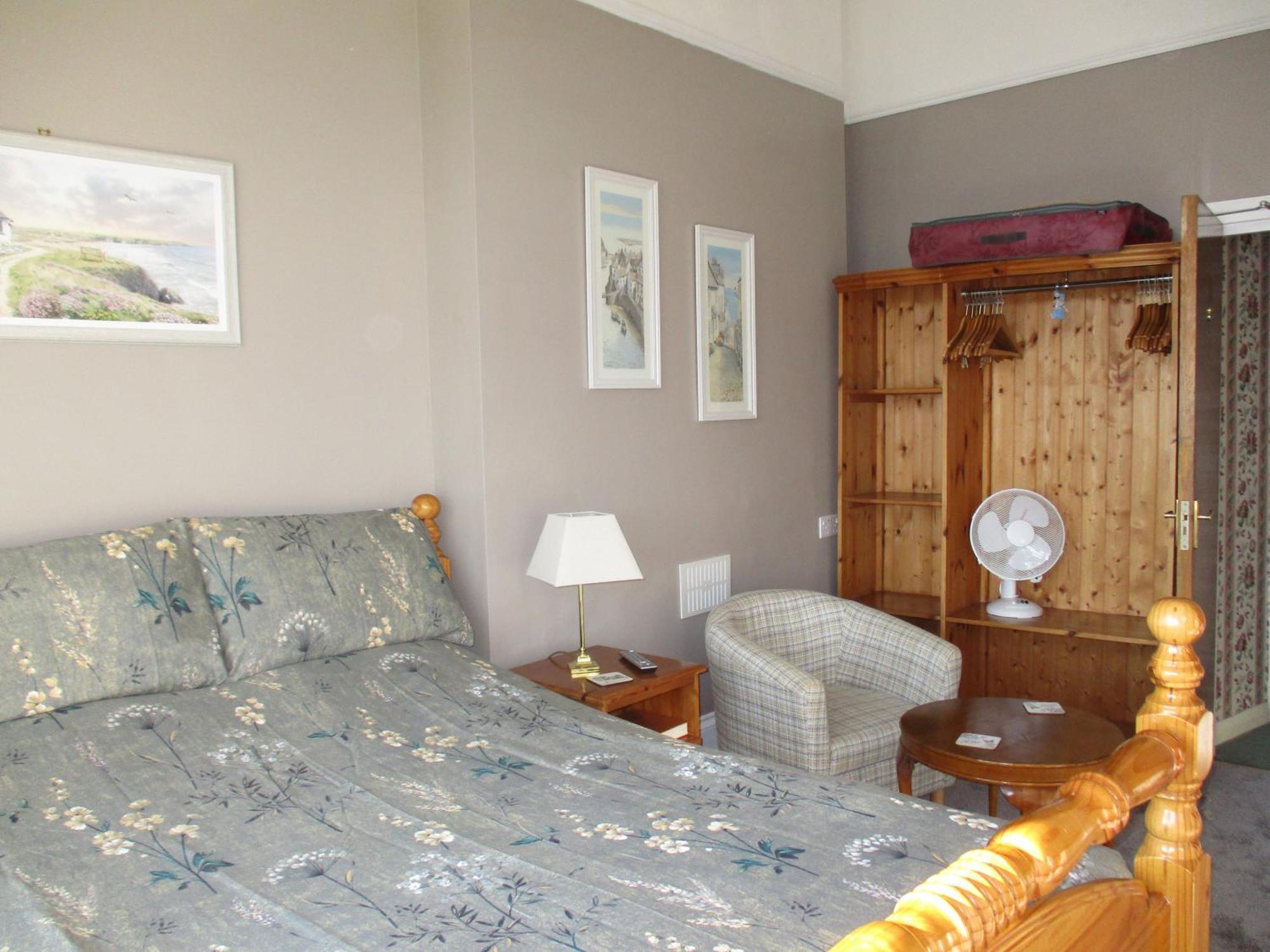 แอชวู้ด แกรนจ์ Bed & Breakfast ทอร์คิ ภายนอก รูปภาพ