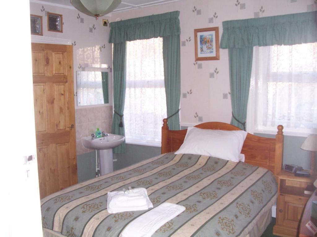 แอชวู้ด แกรนจ์ Bed & Breakfast ทอร์คิ ภายนอก รูปภาพ