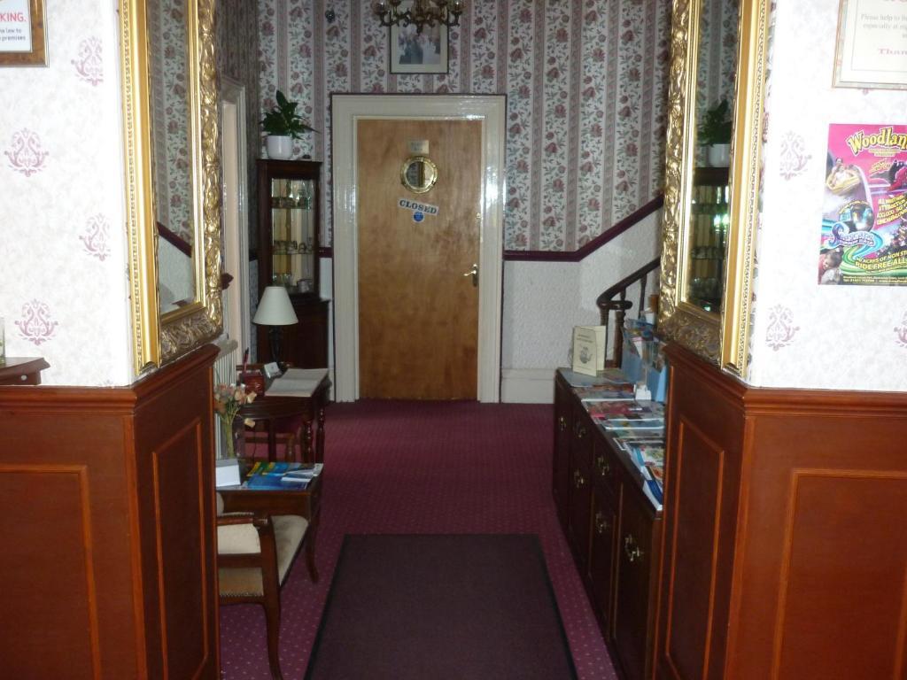 แอชวู้ด แกรนจ์ Bed & Breakfast ทอร์คิ ภายนอก รูปภาพ