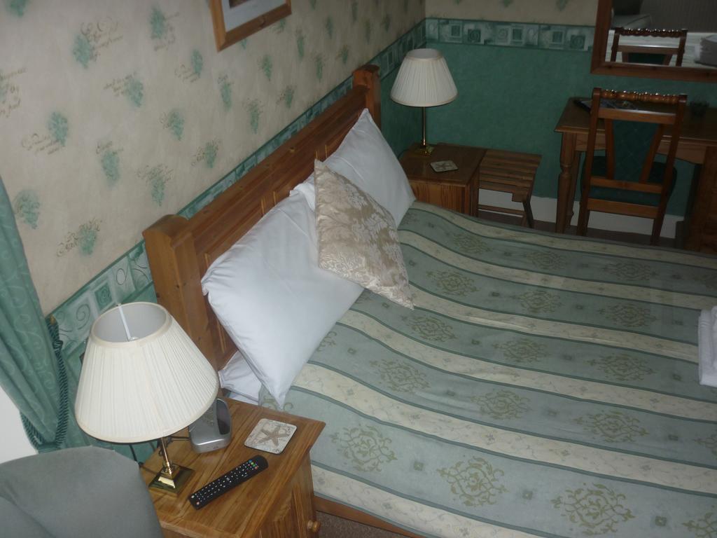 แอชวู้ด แกรนจ์ Bed & Breakfast ทอร์คิ ภายนอก รูปภาพ