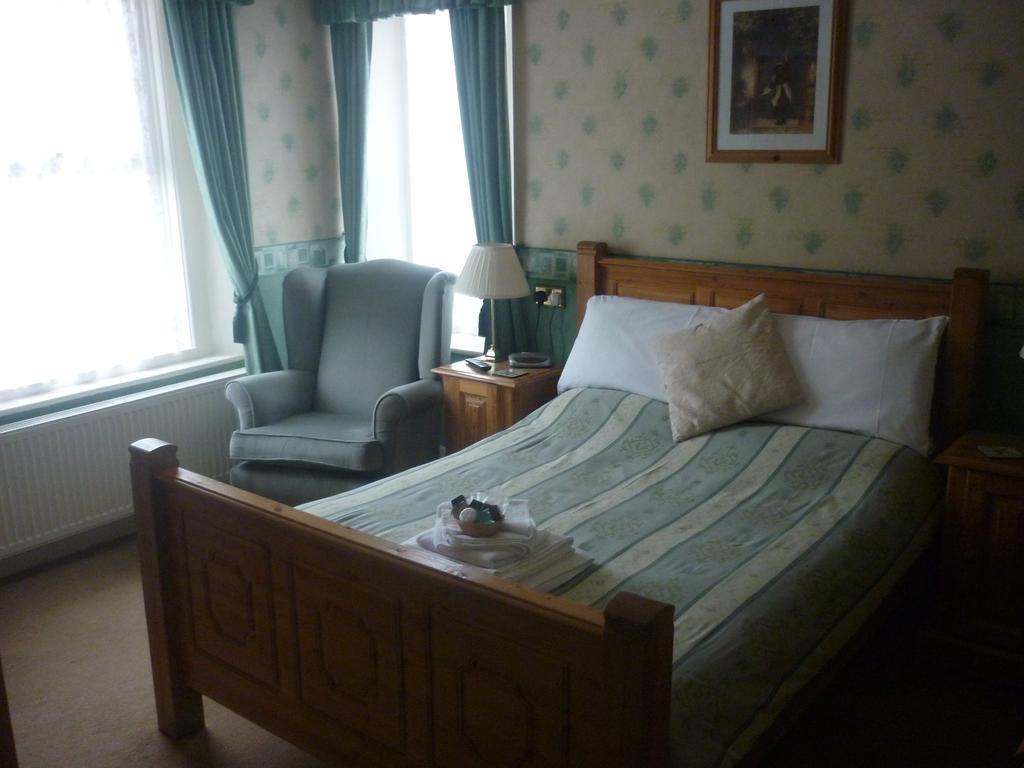 แอชวู้ด แกรนจ์ Bed & Breakfast ทอร์คิ ภายนอก รูปภาพ