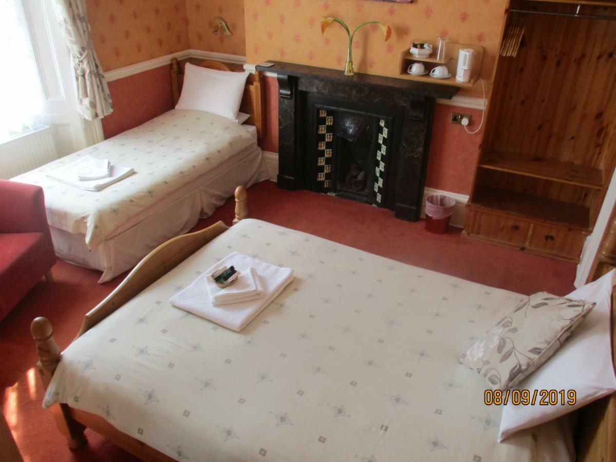 แอชวู้ด แกรนจ์ Bed & Breakfast ทอร์คิ ภายนอก รูปภาพ