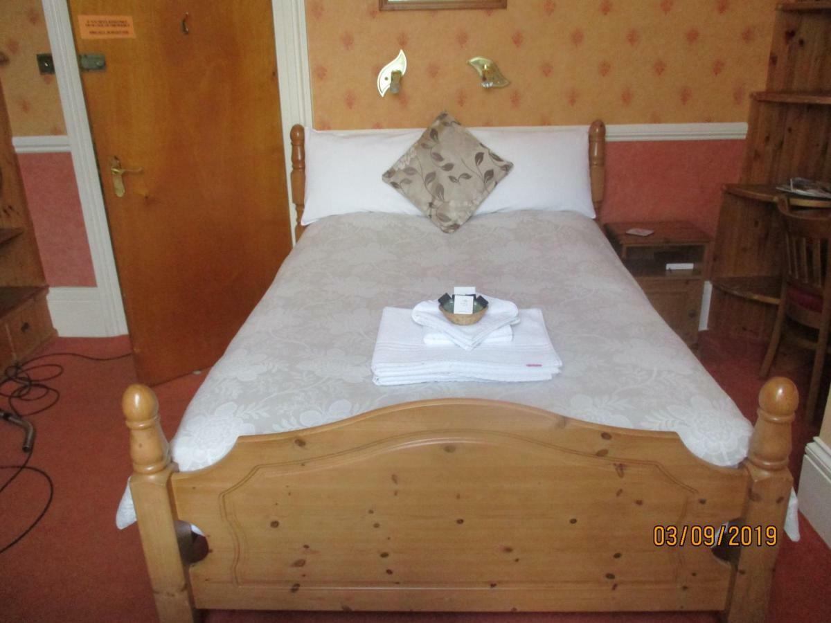 แอชวู้ด แกรนจ์ Bed & Breakfast ทอร์คิ ภายนอก รูปภาพ